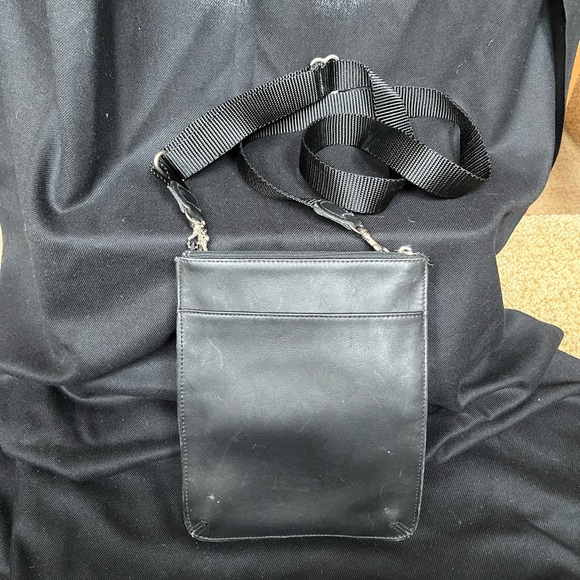 Vintage UNISEX Coach Bag small crossbody messenger bag - Picture 2 of 3